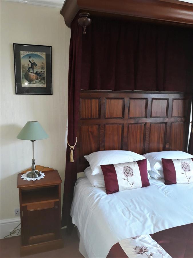 Banbury Cross B&B Extérieur photo
